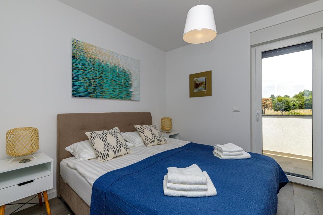 Sabena Apartment With Private Whirlpool Poreč Eksteriør billede