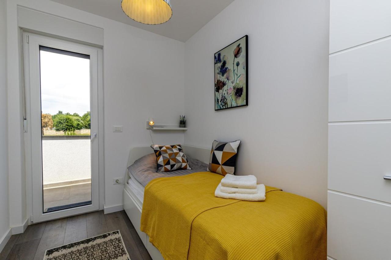 Sabena Apartment With Private Whirlpool Poreč Eksteriør billede
