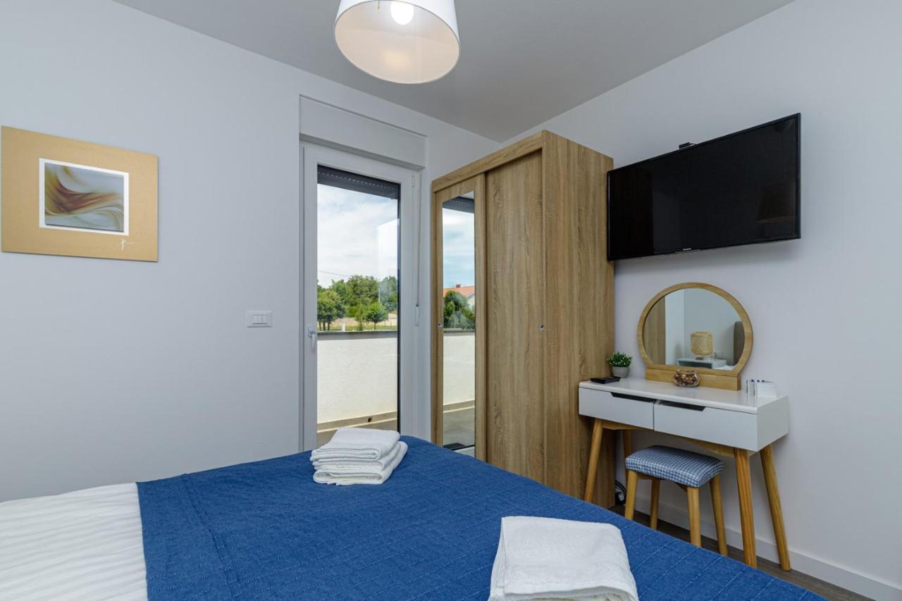 Sabena Apartment With Private Whirlpool Poreč Eksteriør billede